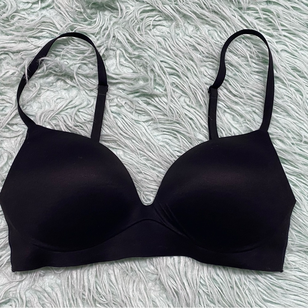 Like New 34C Victoria’s Secret Perfect Shape Multi-way Push-up Bra Black